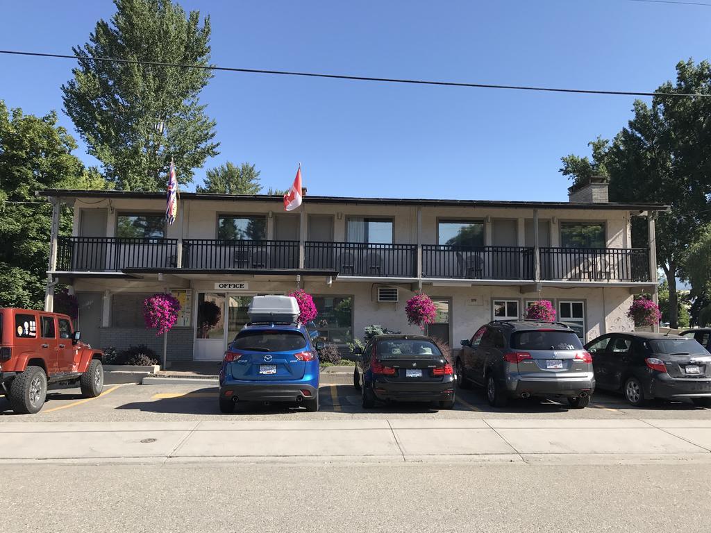 Polson Park Motel Vernon Exteriér fotografie