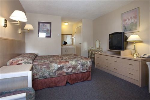 Polson Park Motel Vernon Exteriér fotografie