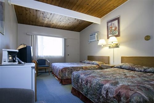 Polson Park Motel Vernon Exteriér fotografie